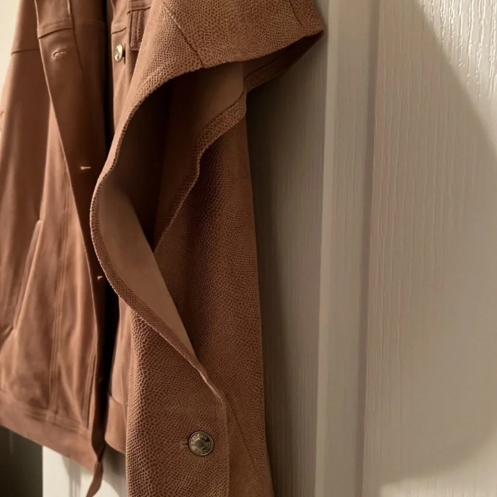 Jacket - Picture 3 of 5